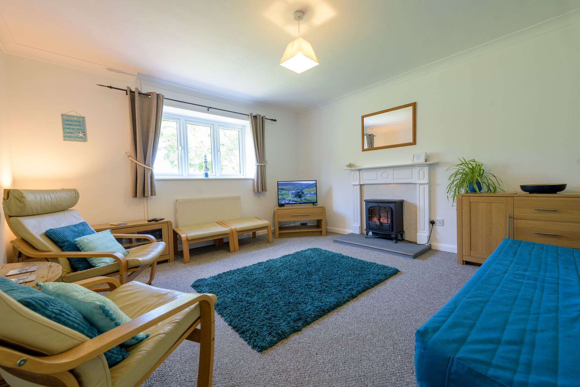 Bridle Cottage Sitting Room with Sofa Bed for 4 guests