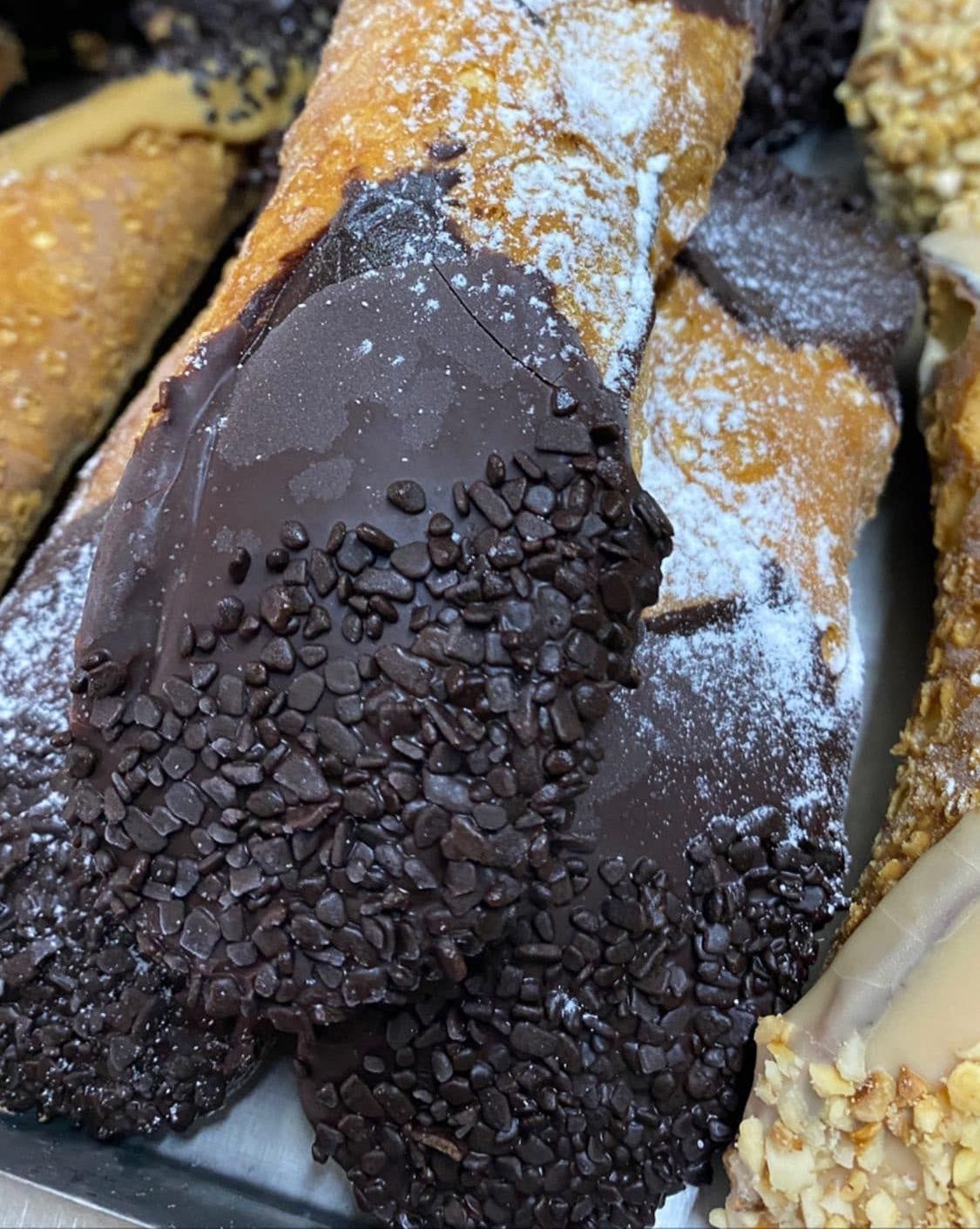 cannolo gelato al cioccolato