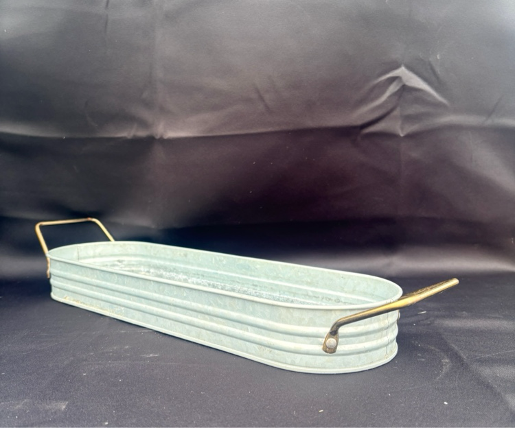 Metal Oval Tin