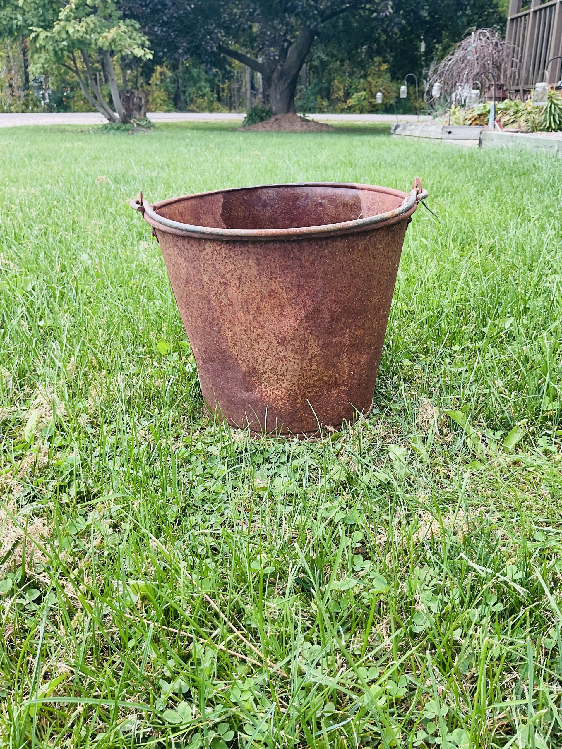 Tin Rustic Bucket