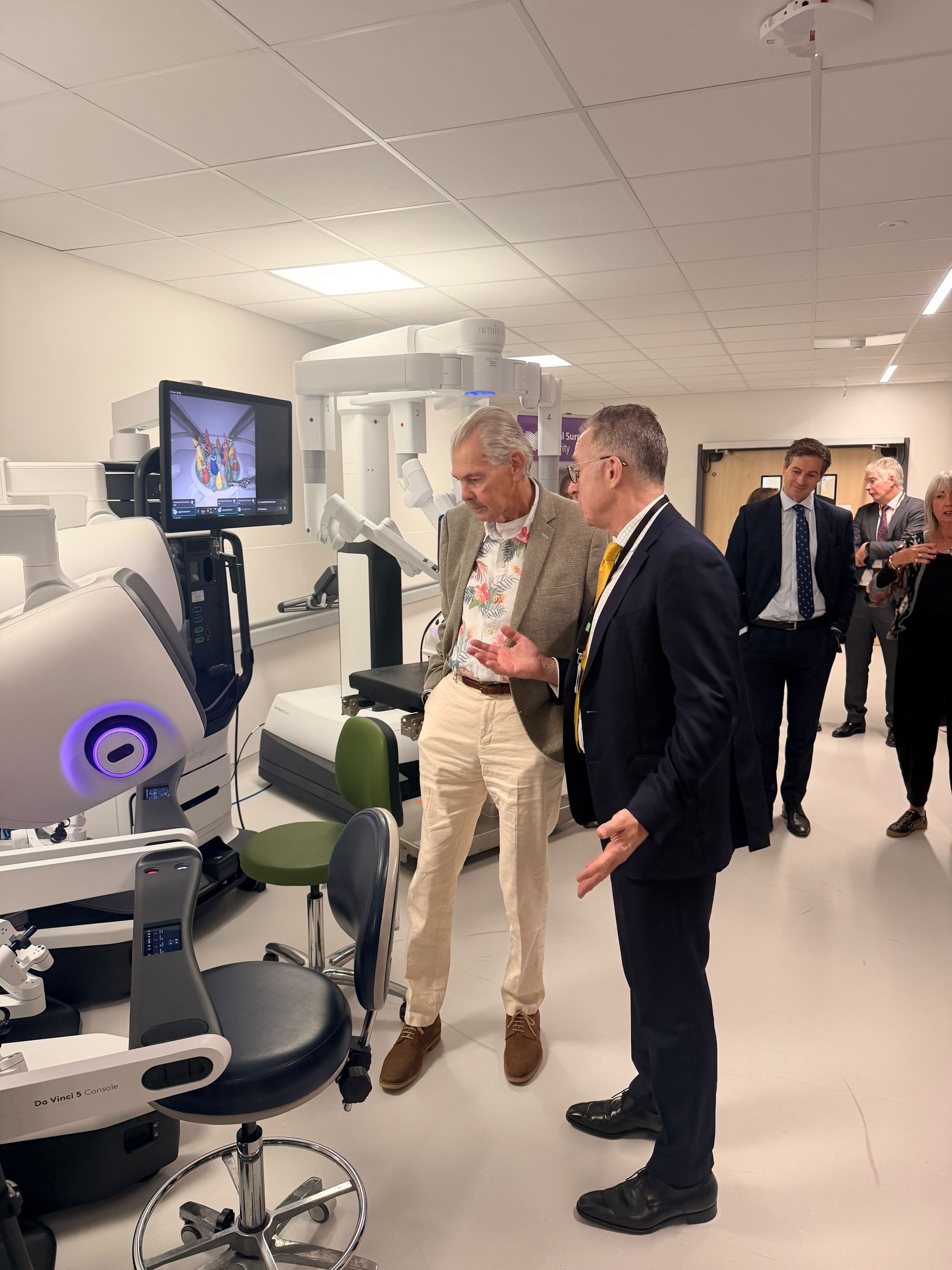 Professor Gordon Murray donates a da Vinci 5 (DV5) robotic surgical system to Royal Surrey Hospital