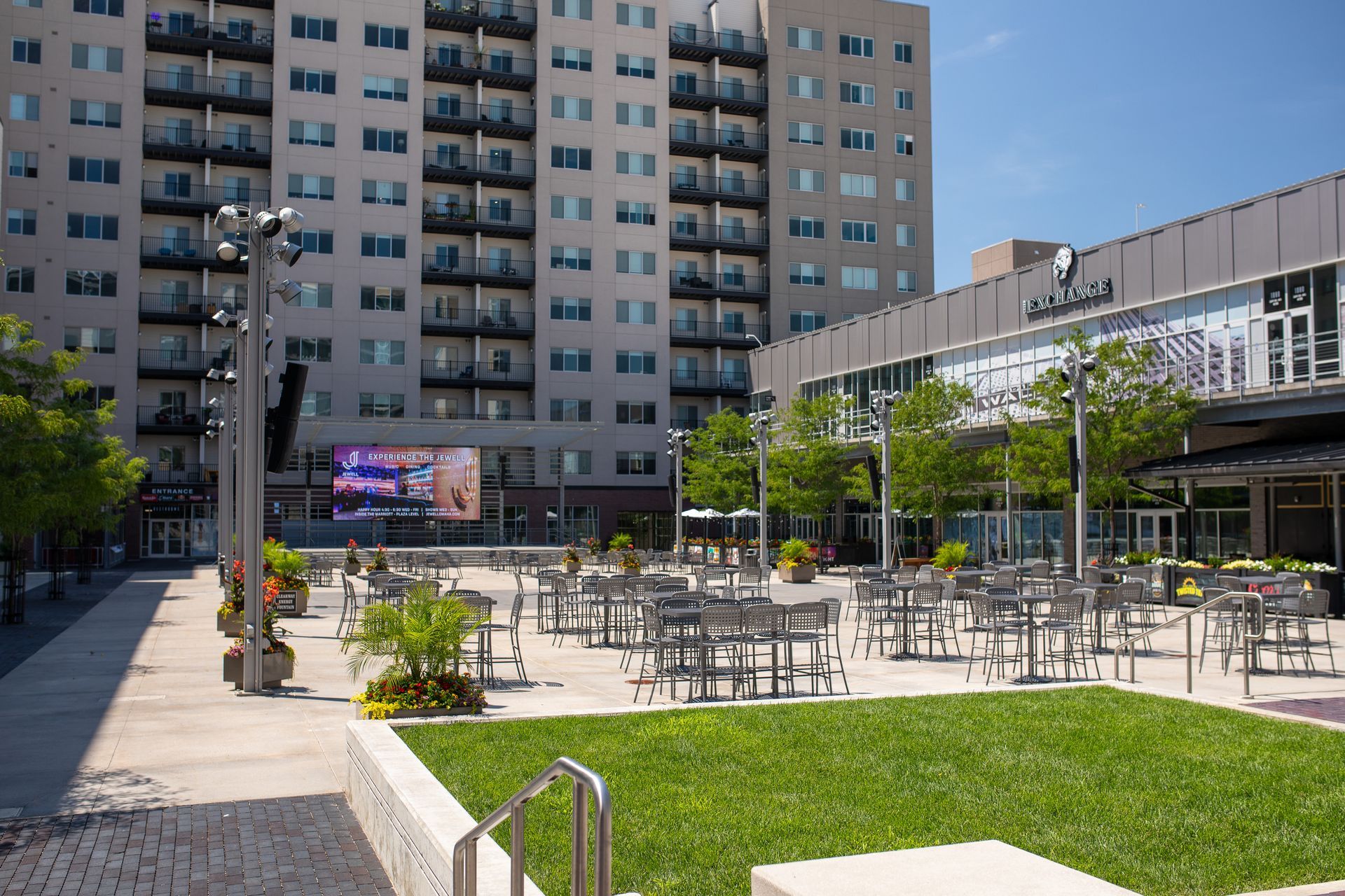 omaha community area park and chairs