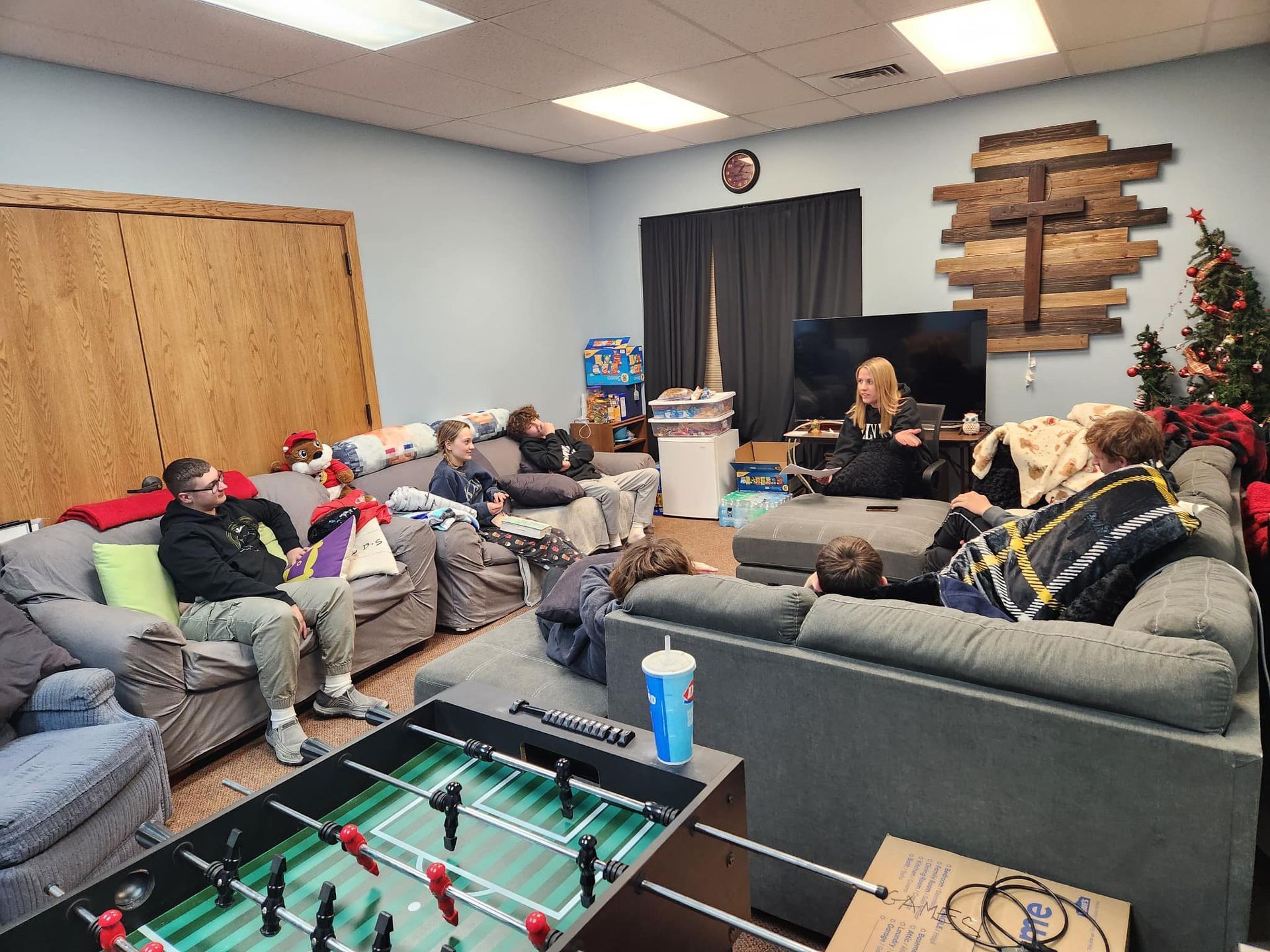 Youth like to have fun and study the Word 