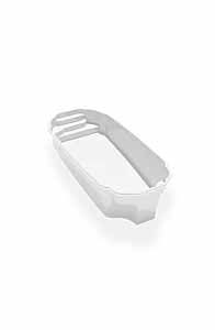 Panier de baignoire en plastique blanc avec extrémité fendue, isolé sur fond blanc