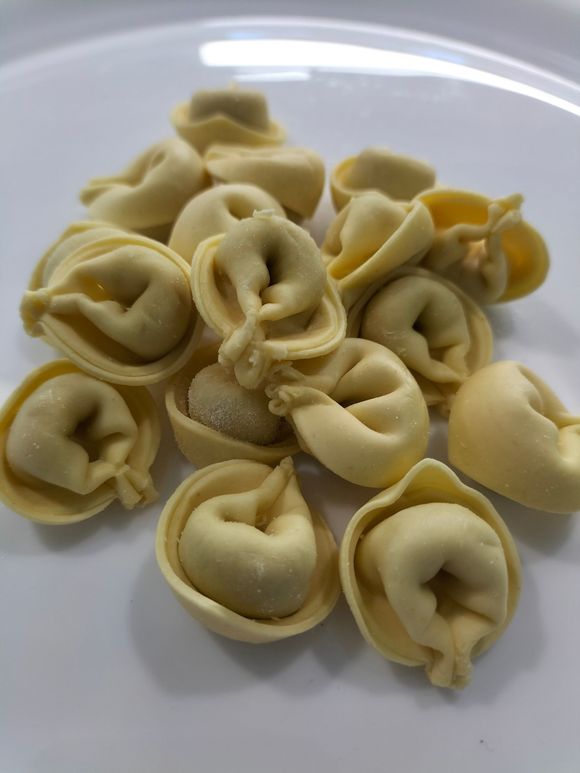 ravioli con sugo
