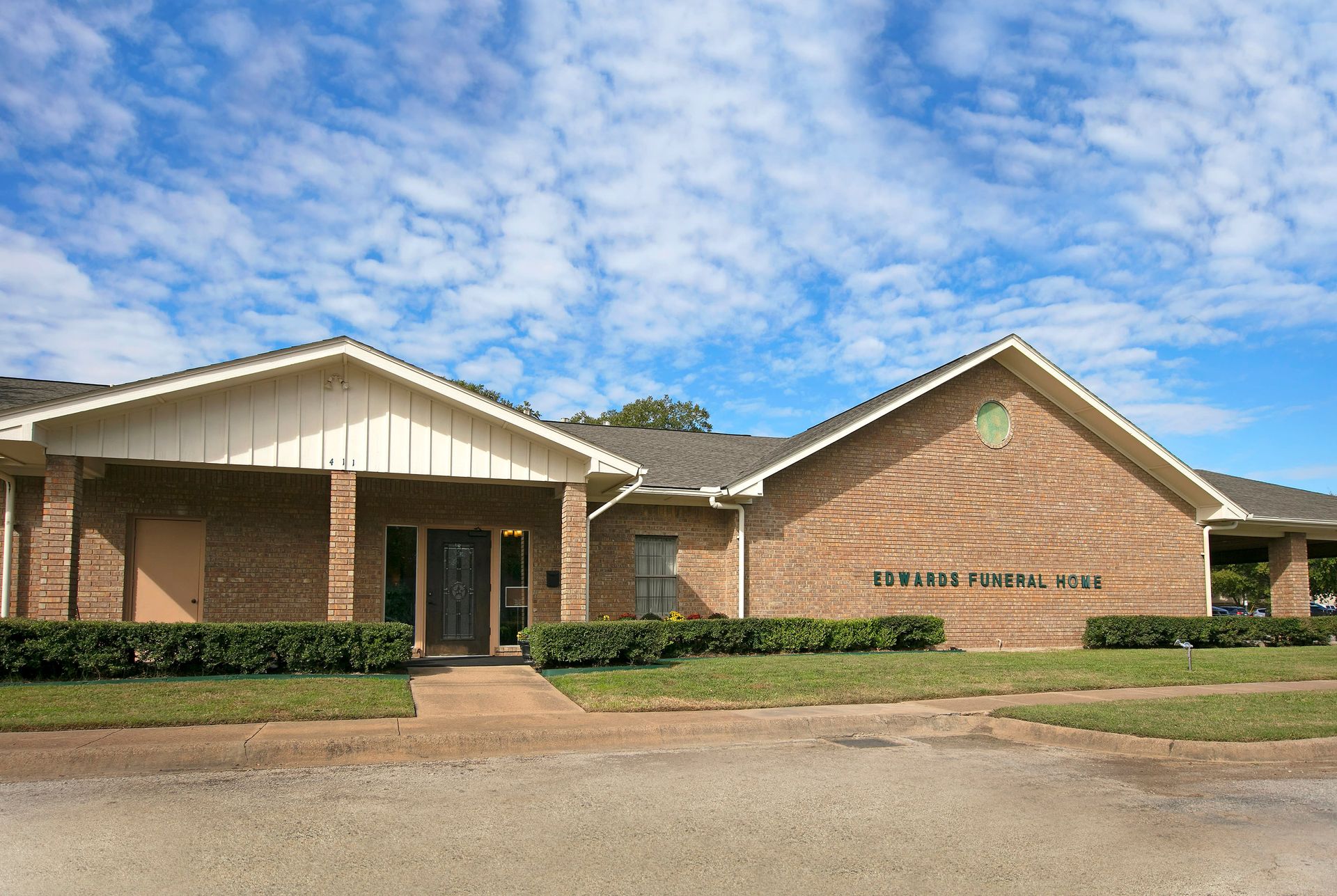Eastland Location | Edwards Funeral Homes