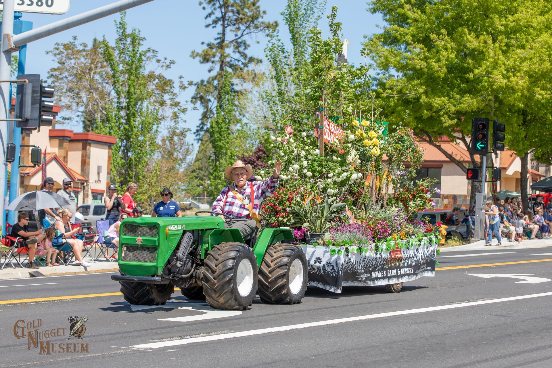 Gold Nugget Parade, Gold Nugget Museum, Heinke Family Farms Float