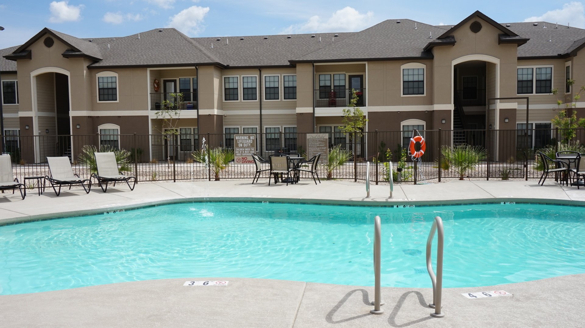 Home Sorrento Apartments