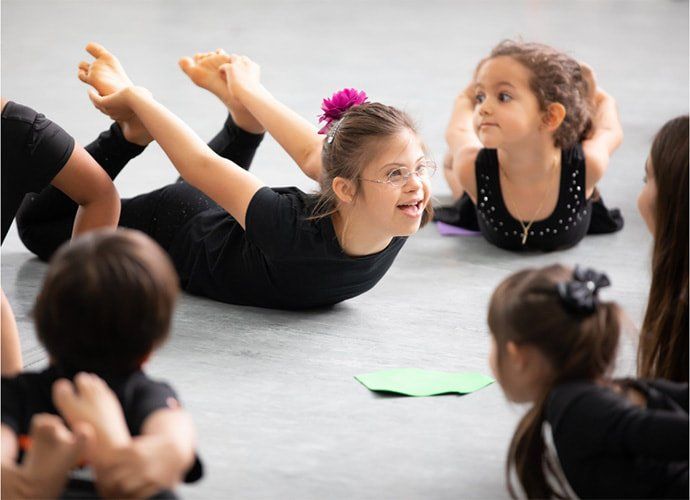What is Movement and Visual art therapy?