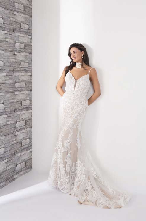 Gown 001 Off-White Rose