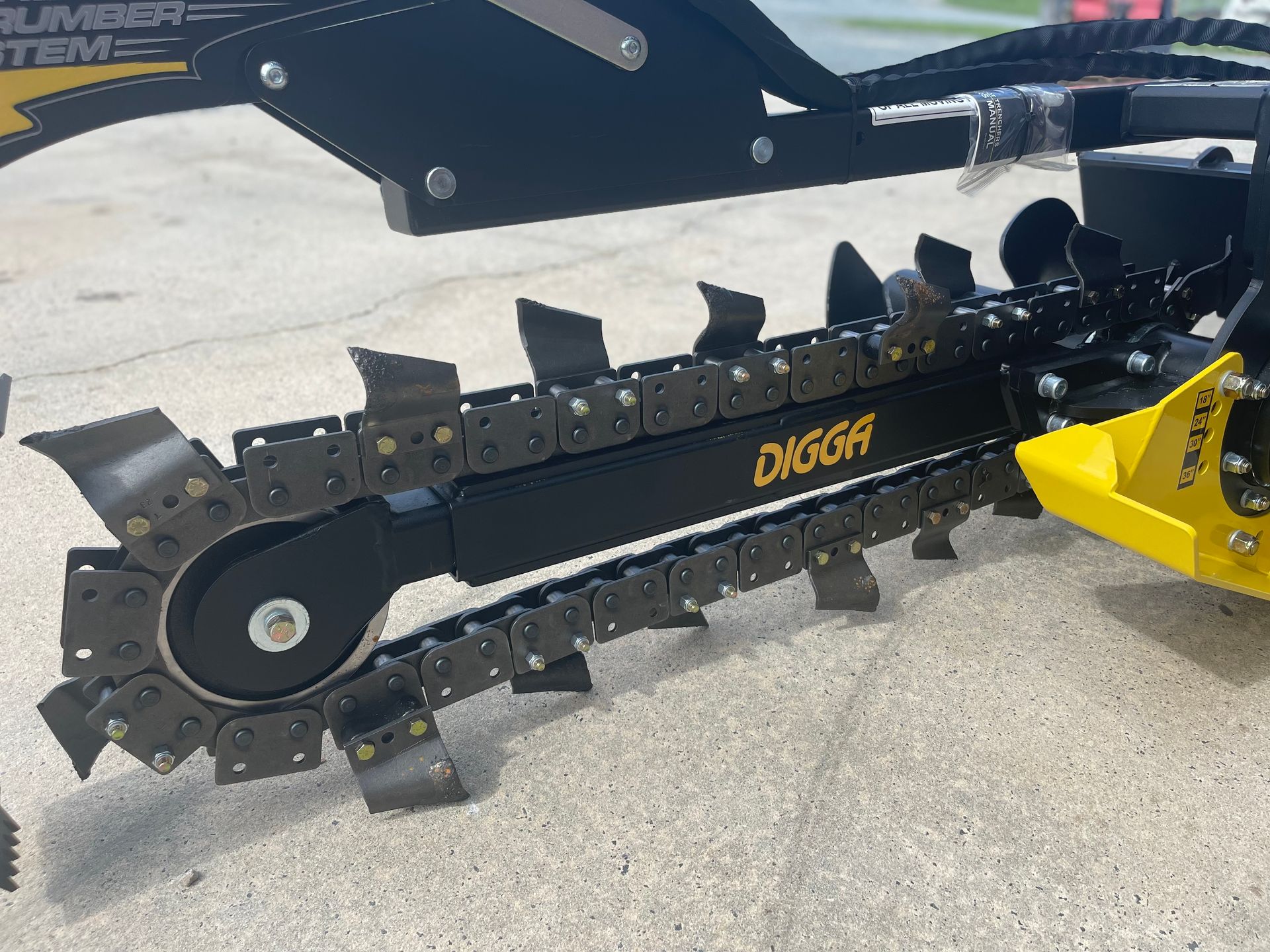 Digga Trencher for Mini Skid Steer w/Earth Chain, 3' x 6