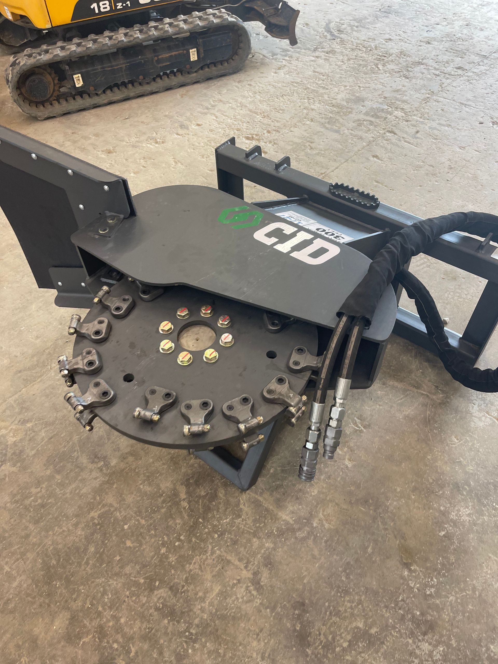 CID 17-27GPM Stump Grinder