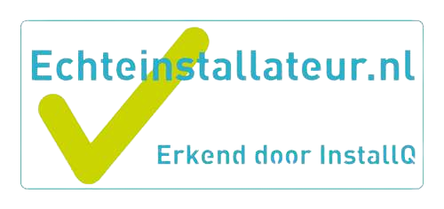 Een logo voor echteinstallateur.nl met een groen vinkje