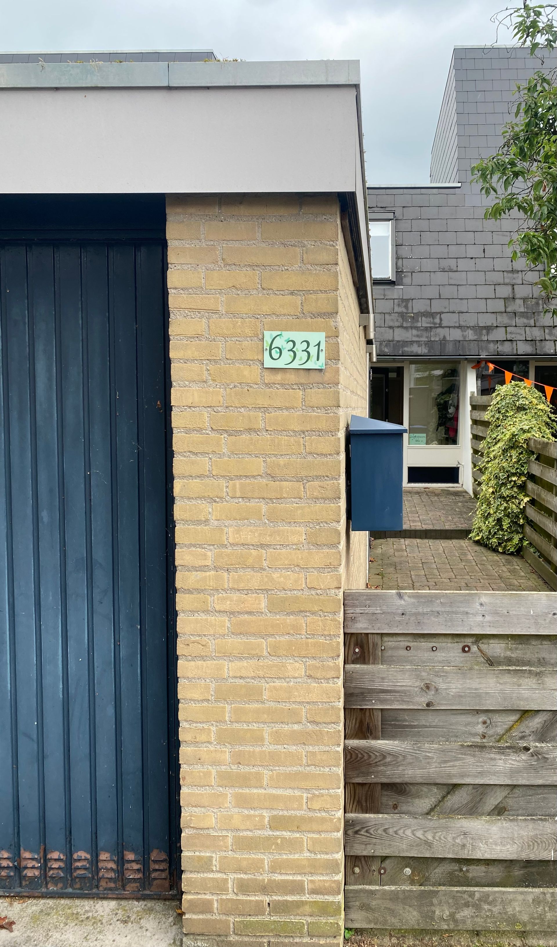 voorkant huis locatie massages