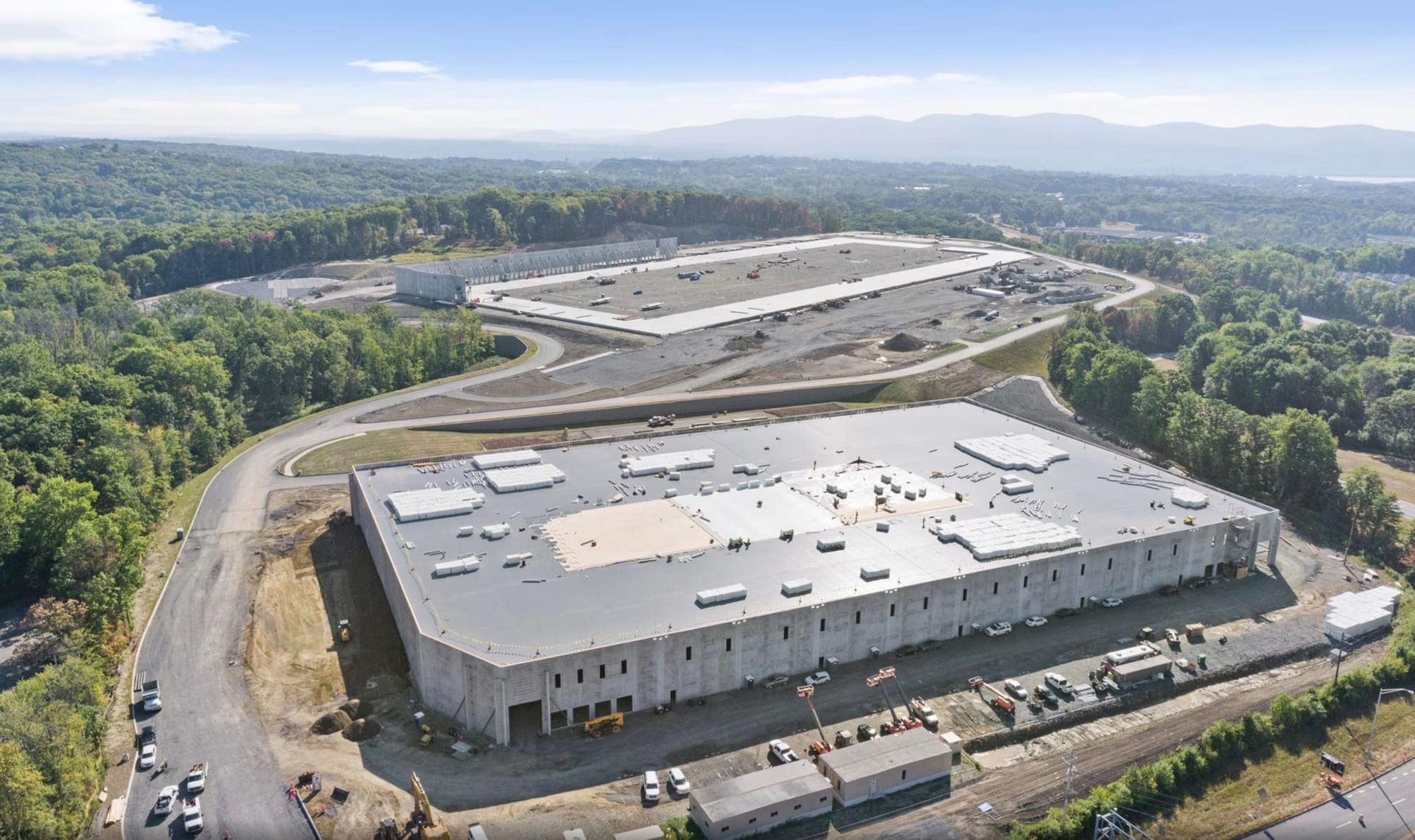Tesla to Occupy 927,000 SF Warehouse in Newburgh
