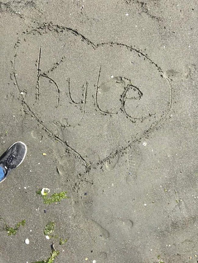 writing in sand