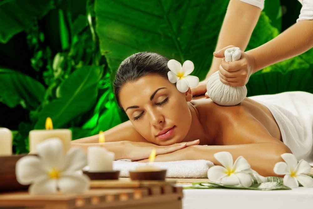 Thai Herbal Compress Massage