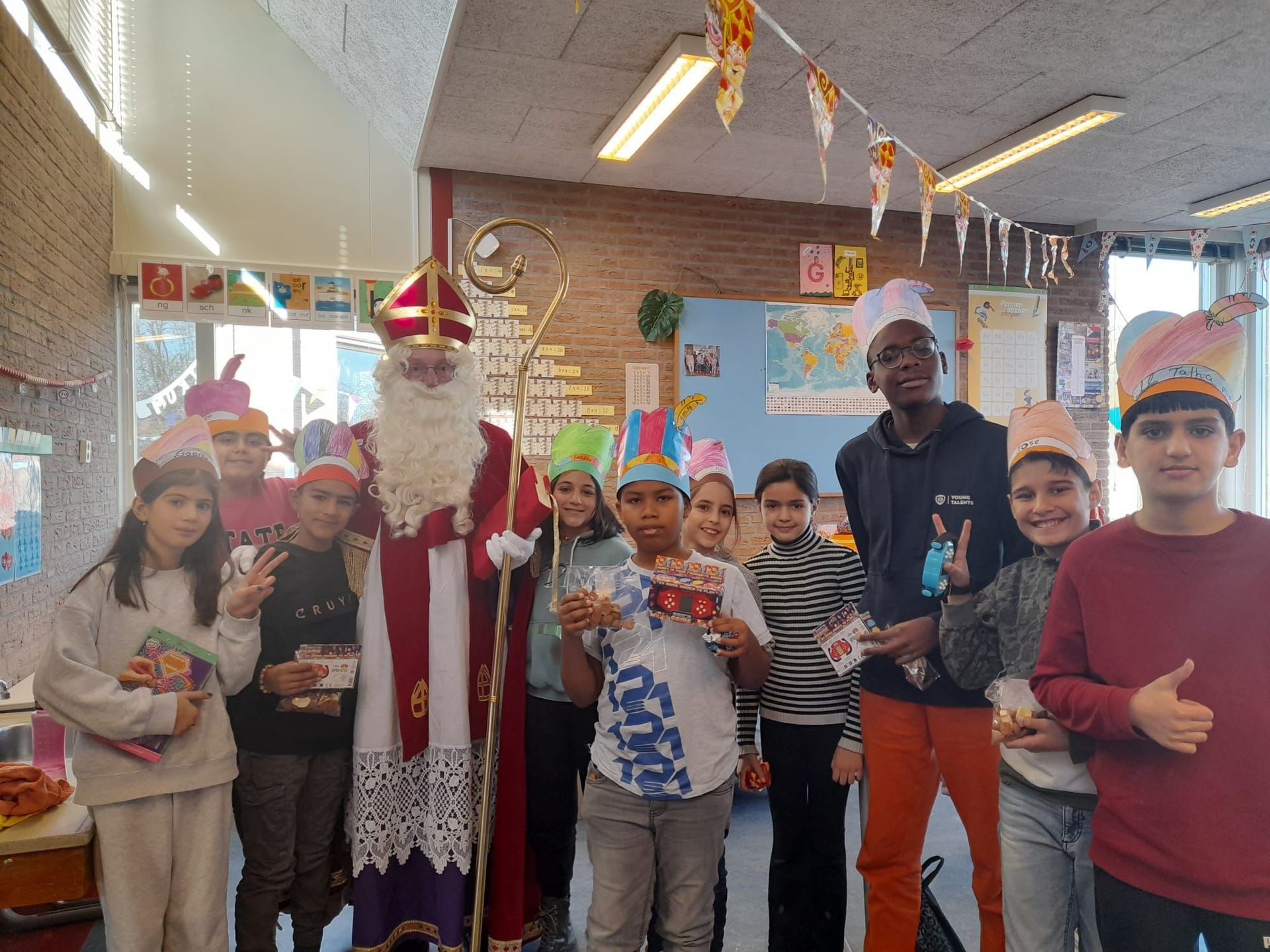 Op AZC School Het Uitzicht hebben we een gezellig Sinterklaasfeest gevierd