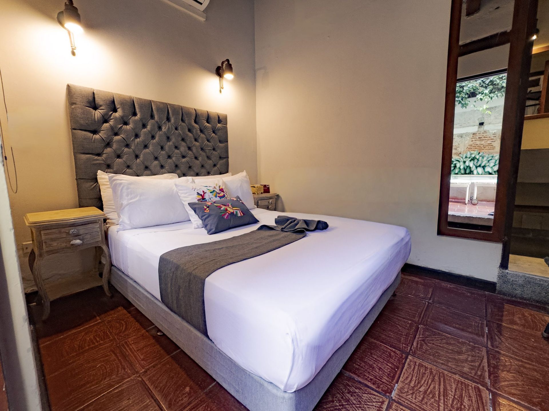 Double room at Casa Bugó colonial hotel, Cartagena