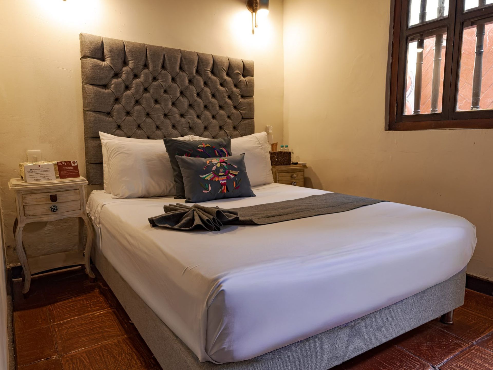 Queen bed room at Casa Bugó boutique hotel, Cartagena