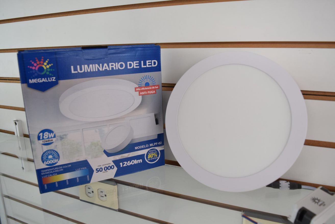LUMINARIO LED SOBREPONER 18W 6500K 127V
