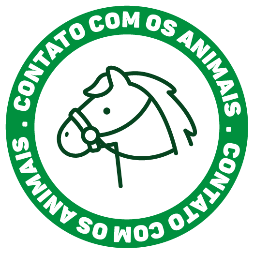 Logotipo circular verde com uma cabeça de cavalo branca e o texto “Contato com os animais” ao redor.