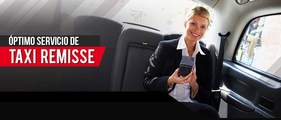 Anuncio del servicio de taxis REMSE que muestra a un conductor sonriente 
