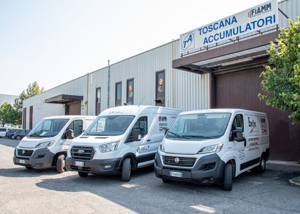 Toscana Accumulatori staff