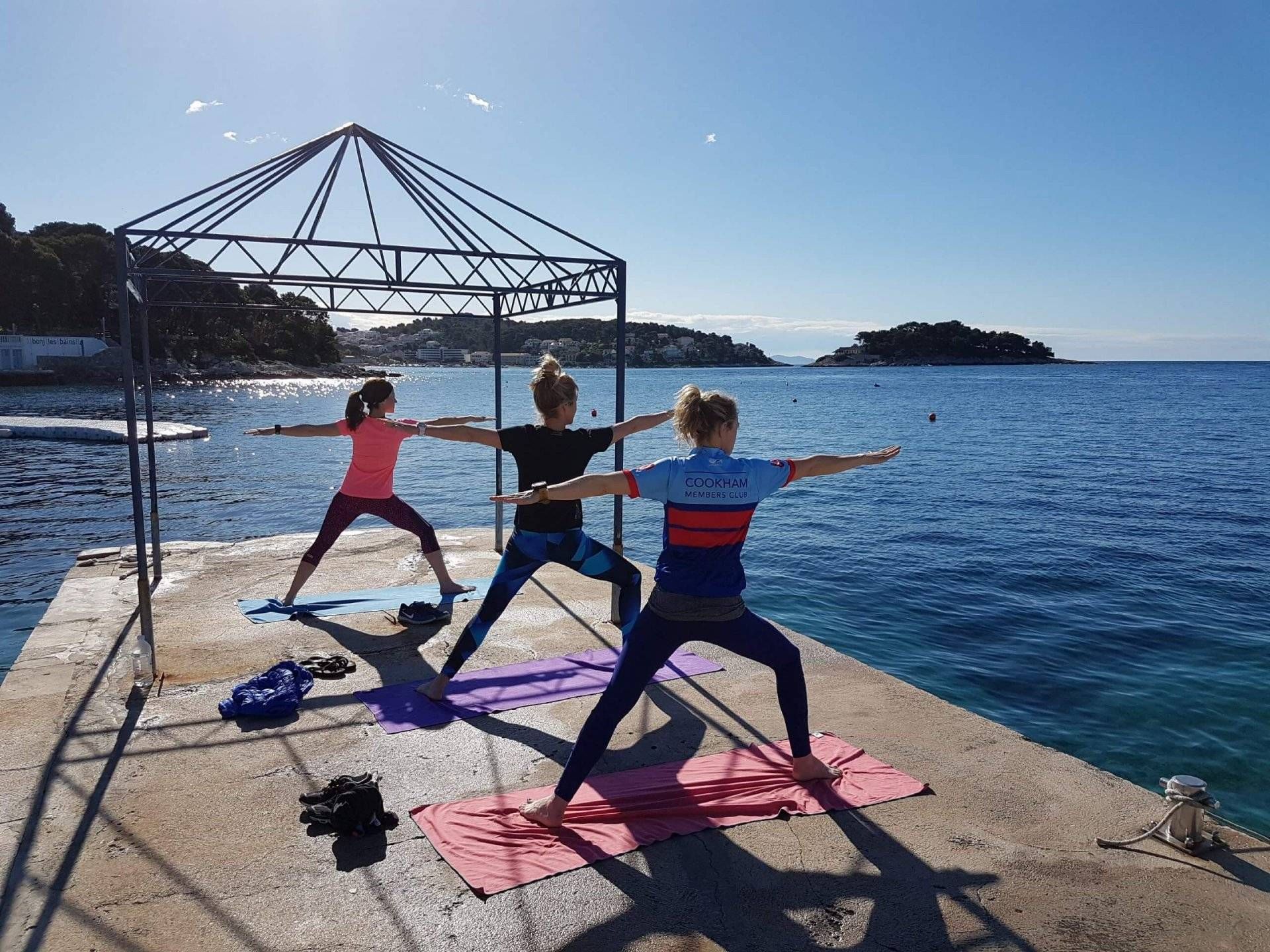 Warrior pose for upper back pain. Yoga in Cookham