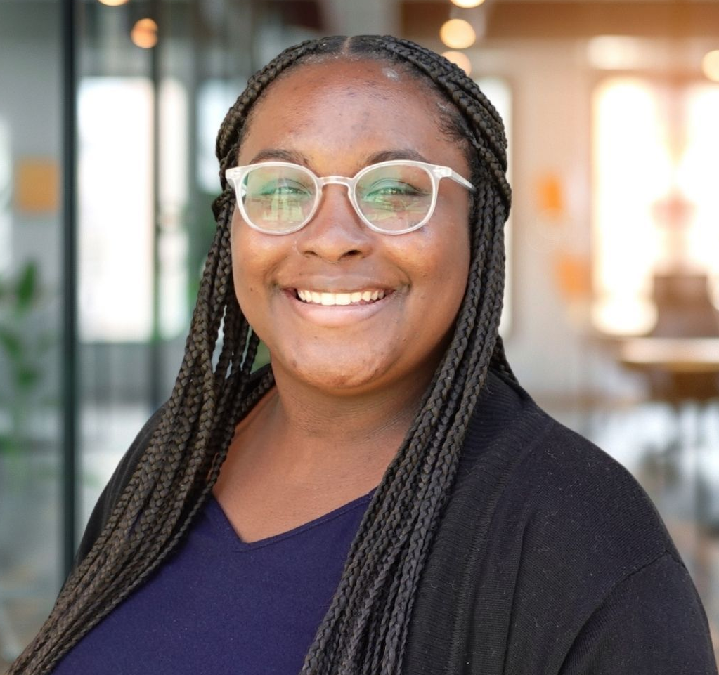 Kay, TrueScripts employee