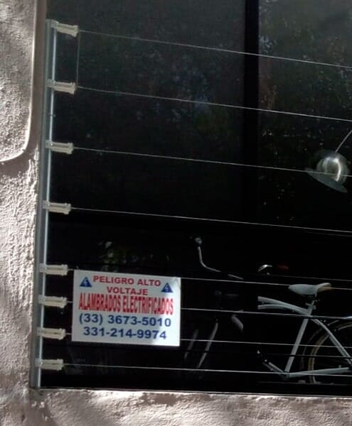 SEGURIDAD EN ALAMBRADOS ELECTRIFICADOS – MALLA
