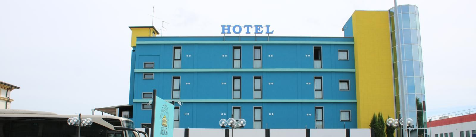 Esterno dell'Hotel Nuovo Sole