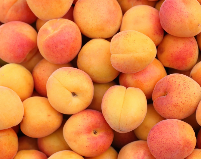 Natural Apricot flavor