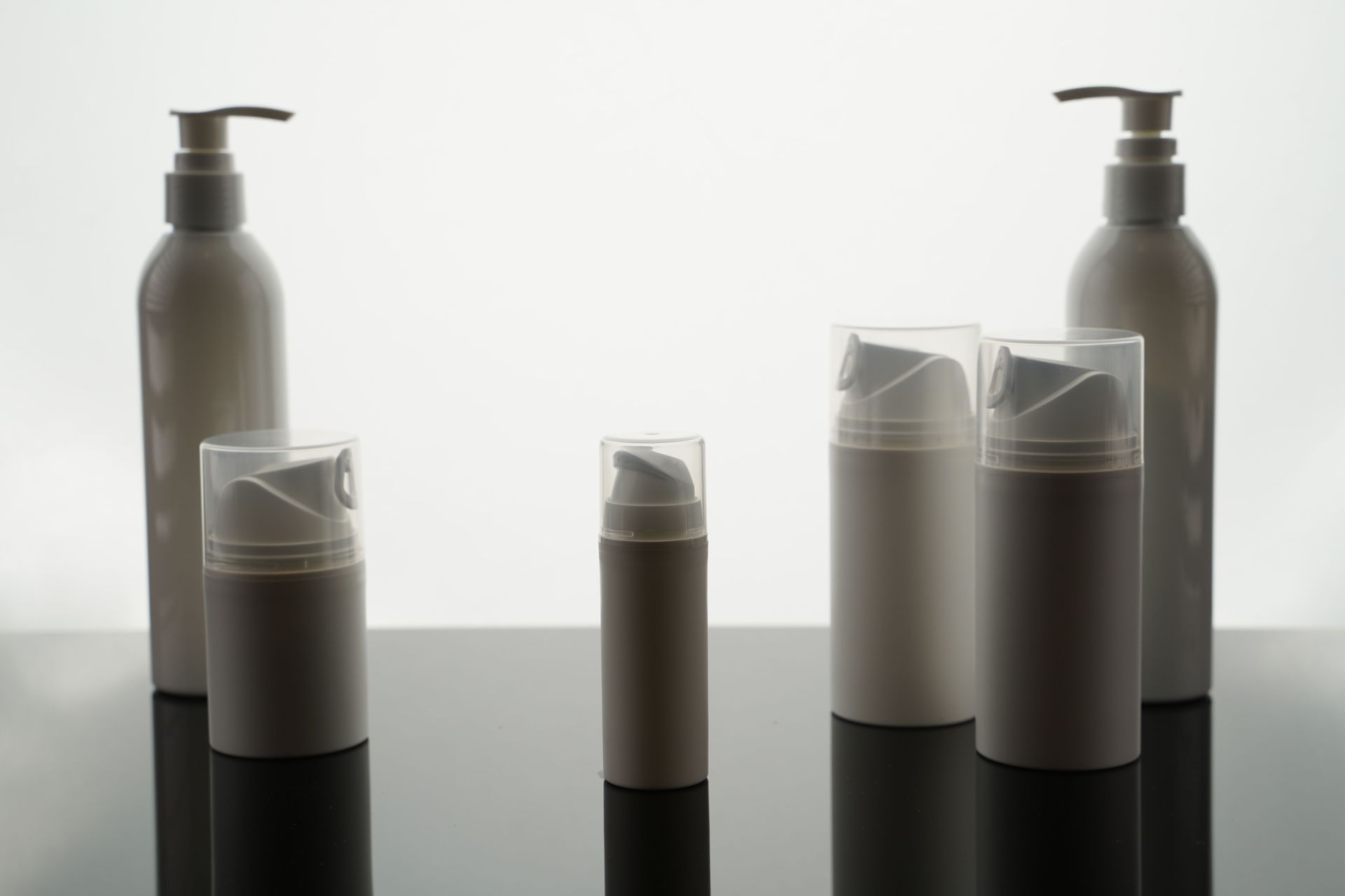 Premium natural botanical and Bourbon vanilla extracts for white-label skincare and cosmetics