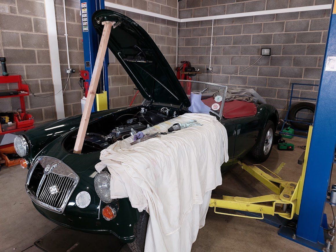 Tuning a classic MGA by AG Classic Car Tuning