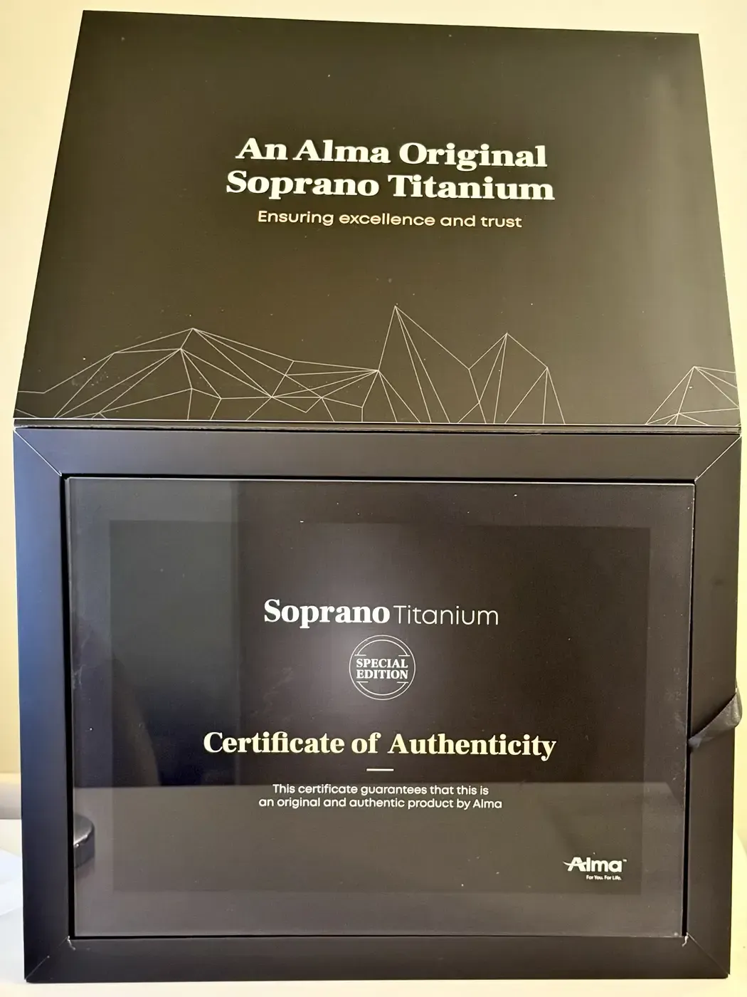 Soprano Titanium certificate of authenticity at Bellis Skin Clinic Seongsu