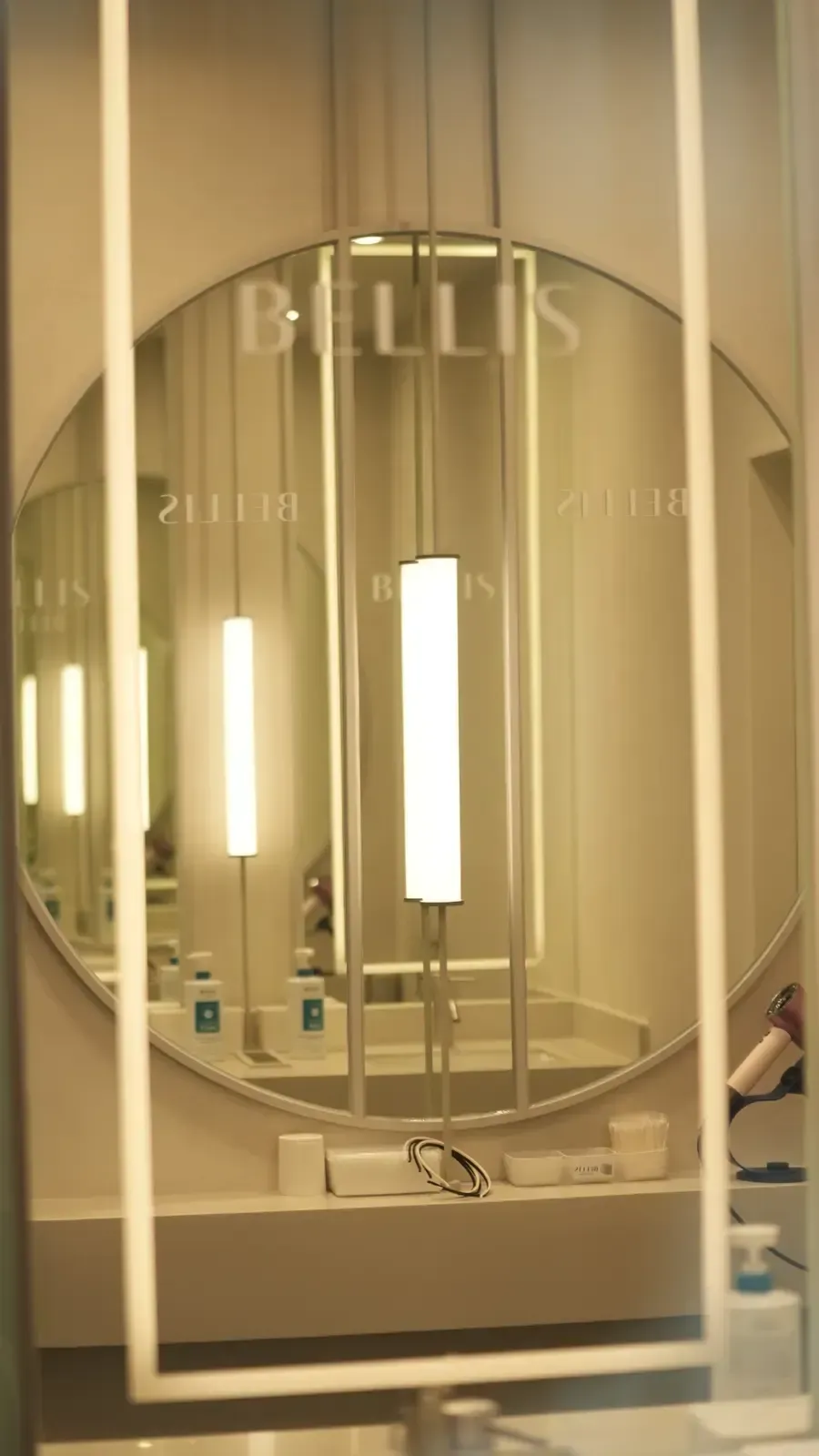 Powder room at Bellis Clinic