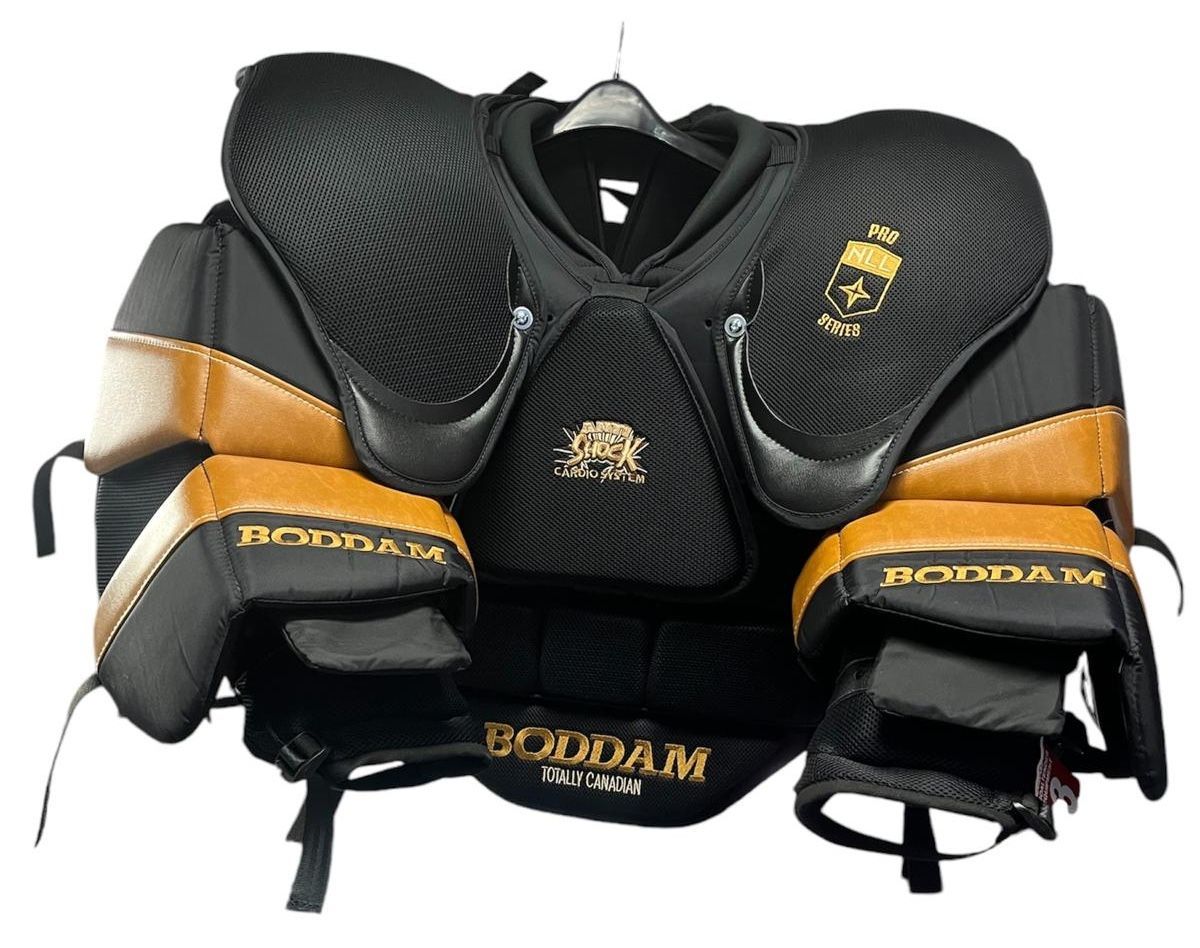 A black body armor with the word doosan on it
