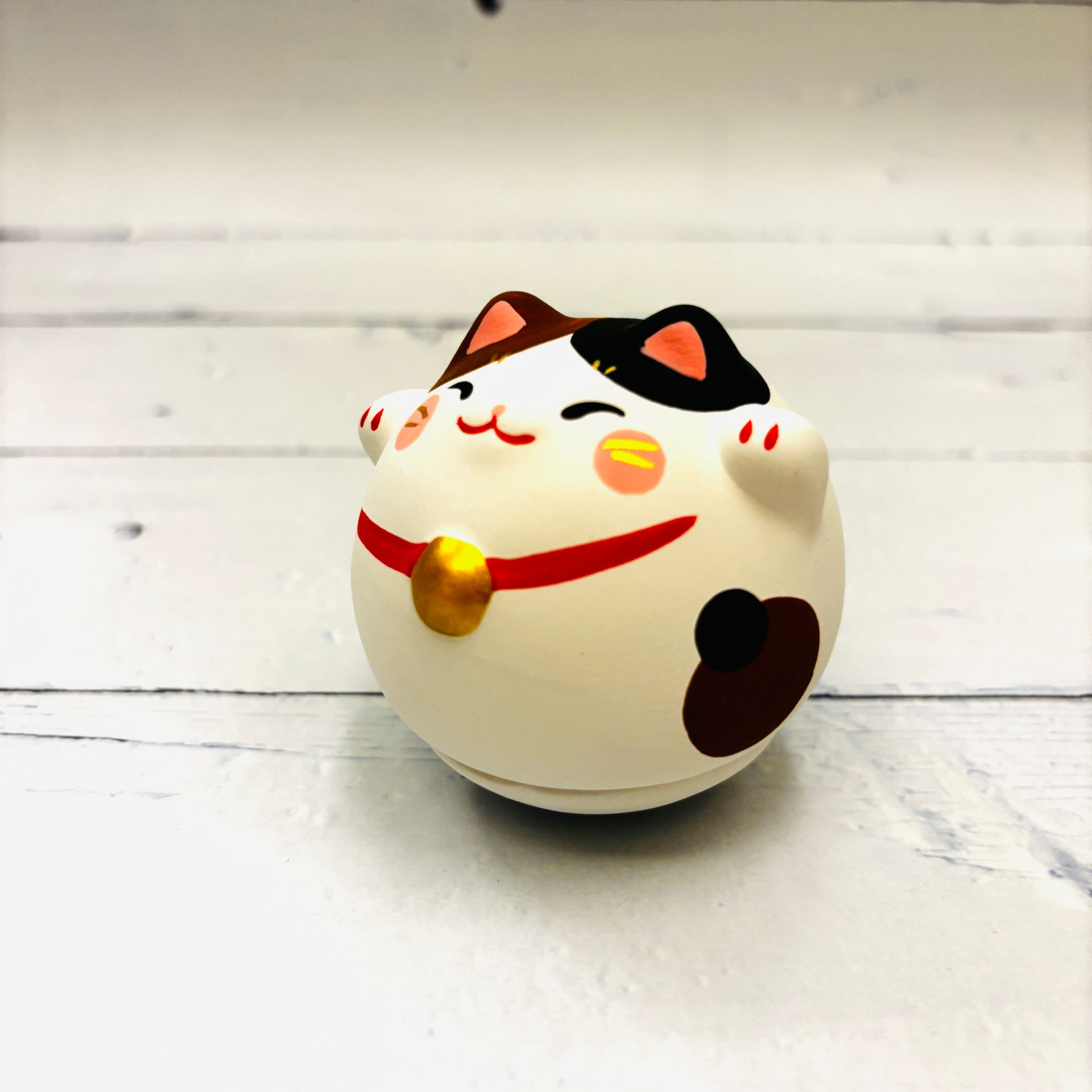 よよまん丸ふく - 三色の猫 - 日本のマスコット