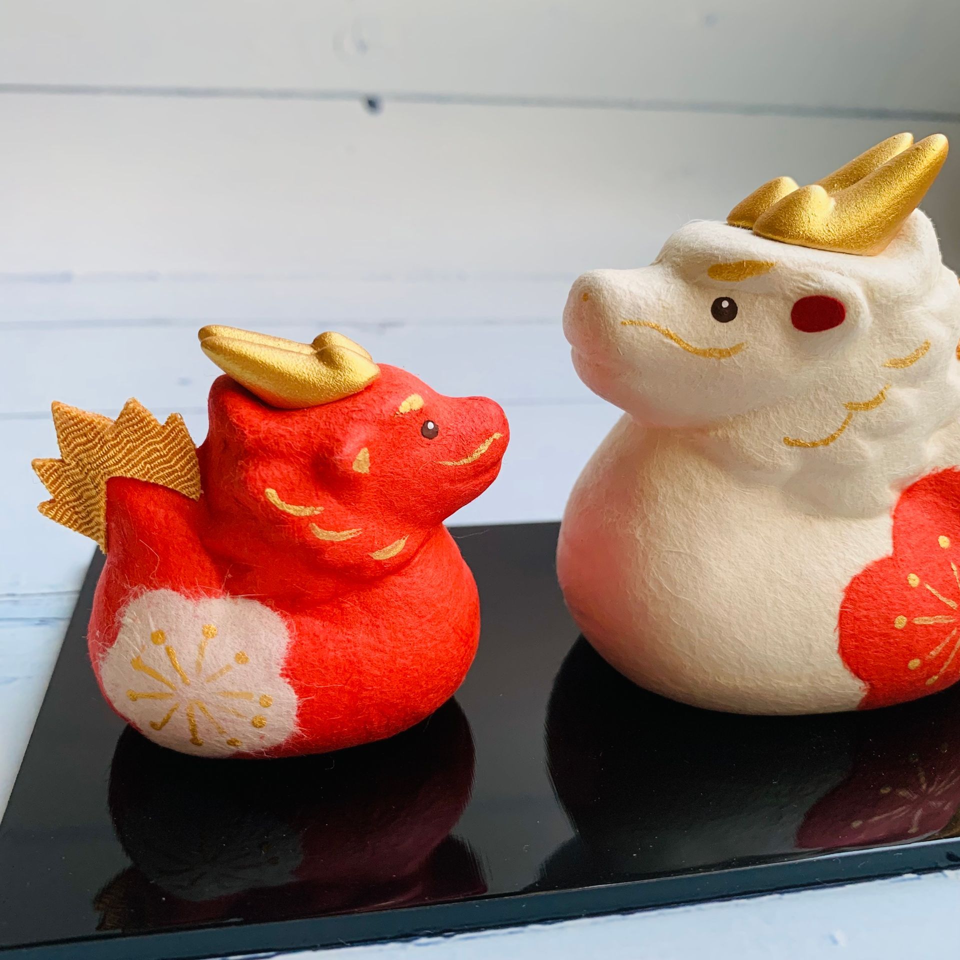 【龍】紅白縁起の良い丸龍 親子セット 和紙工芸品 龍のマスコット 富、知恵、出世、順風満帆、平和