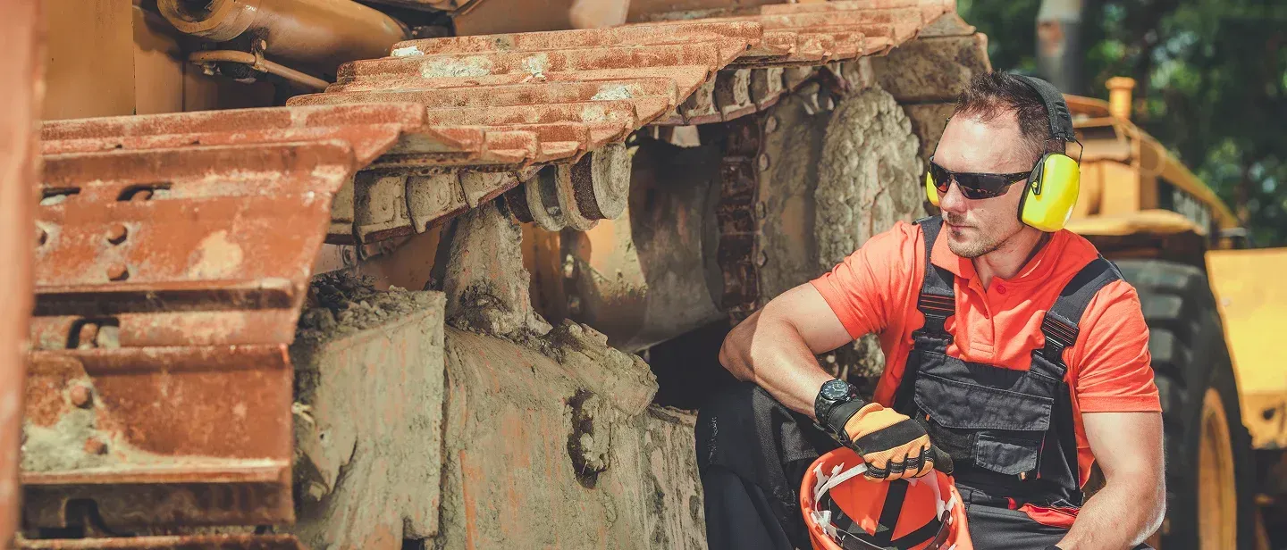 Earthmoving equipment repairs