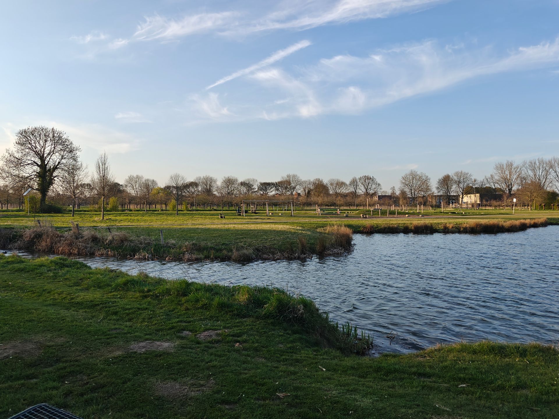 fotoshoot buiten, buiten locatie, tiel, Linge Waal Park, fotoshoot met familie