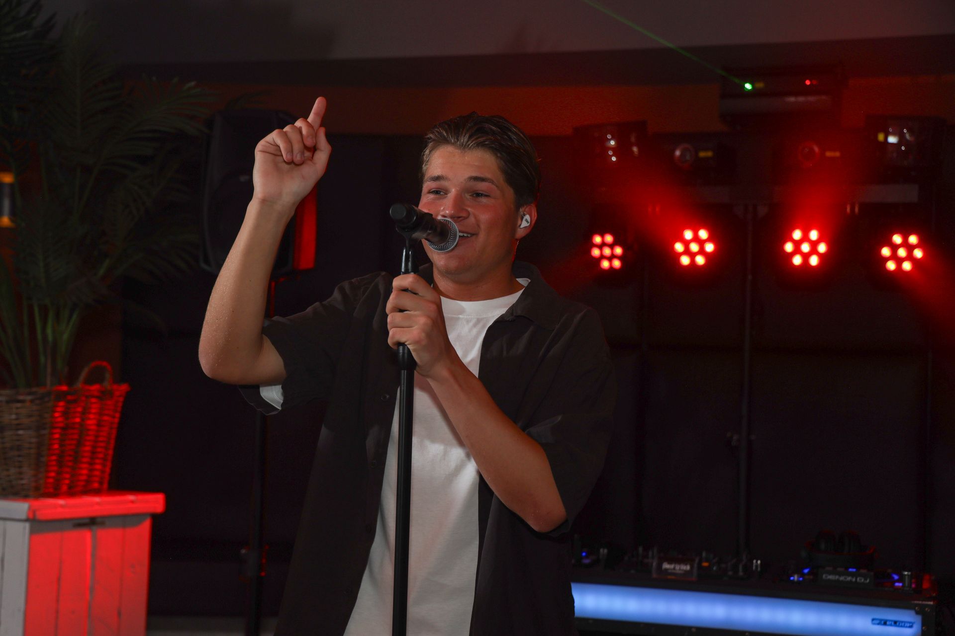 Feest, sfeer, trouwen, zanger, samuel welten, huwelijk