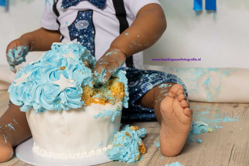 cakesmash, 1 jaar, taart meppen, te leuk, thema, 