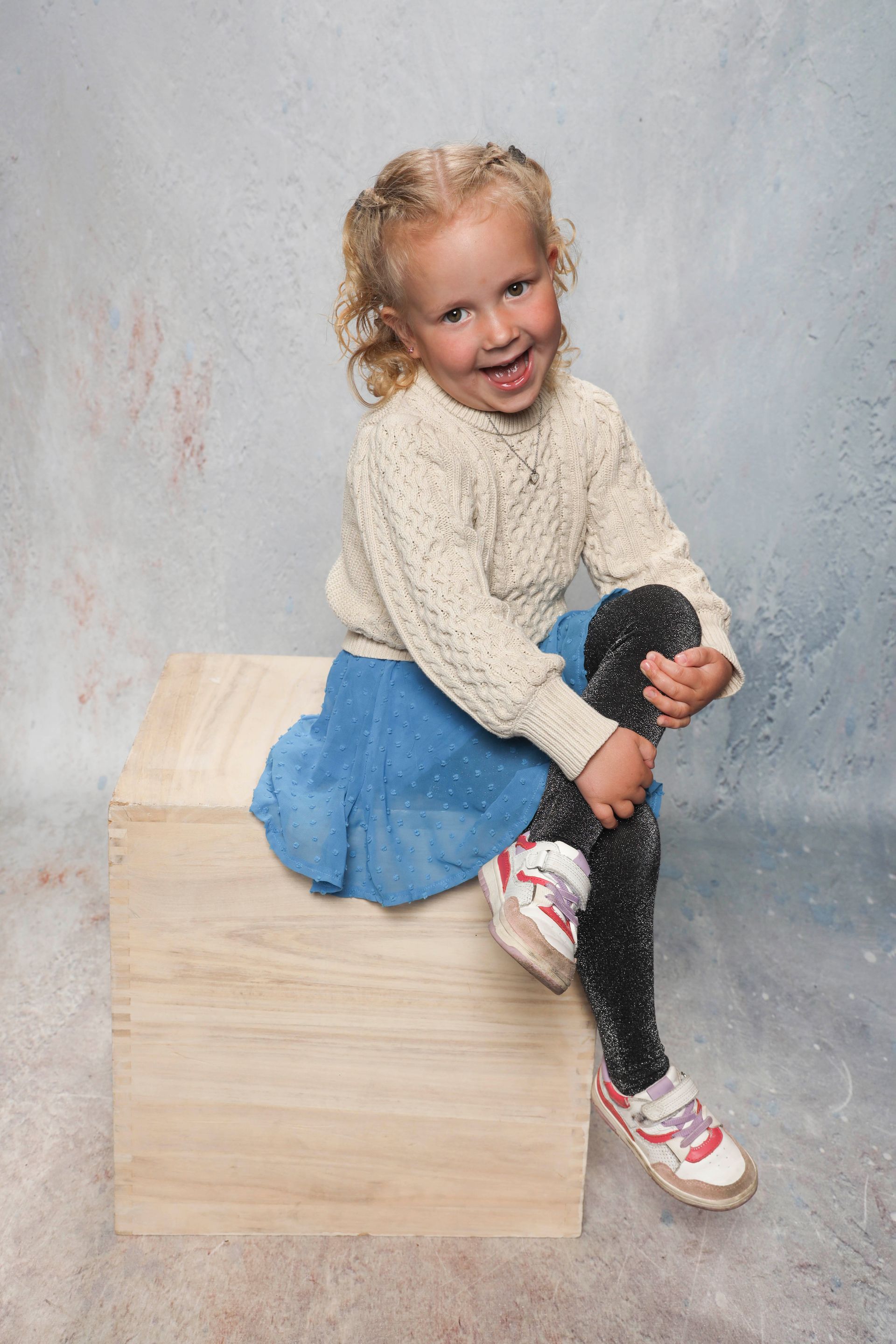 schoolfoto blok, de leukste schoolfoto, broer/zus foto, schoolfotograaf, tiel, Lisenka Pauw Fotografie