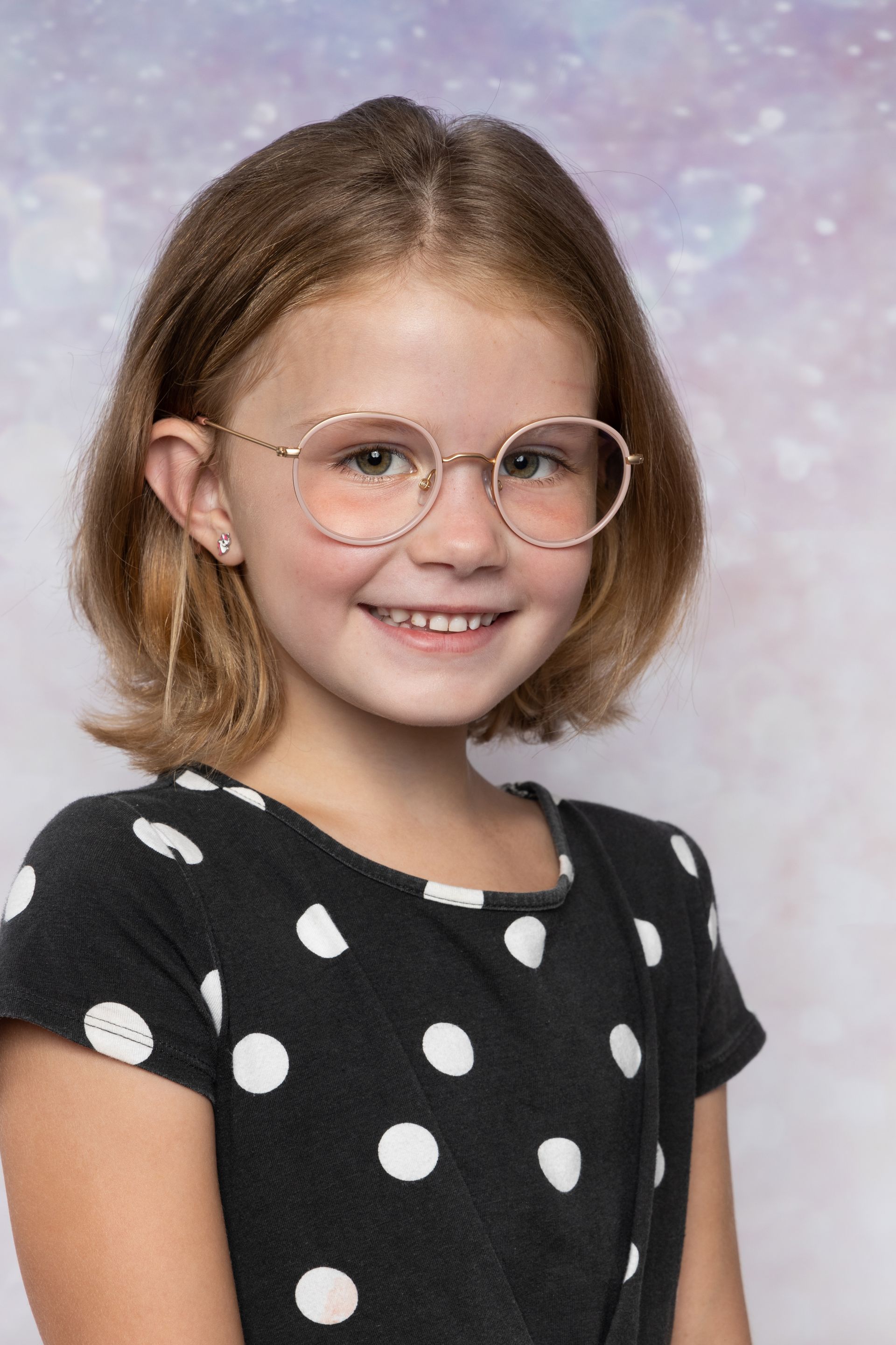 de leukste schoolfoto, broer/zus foto, schoolfotograaf, tiel, bubbel achtergrond, Lisenka Pauw Fotografie
