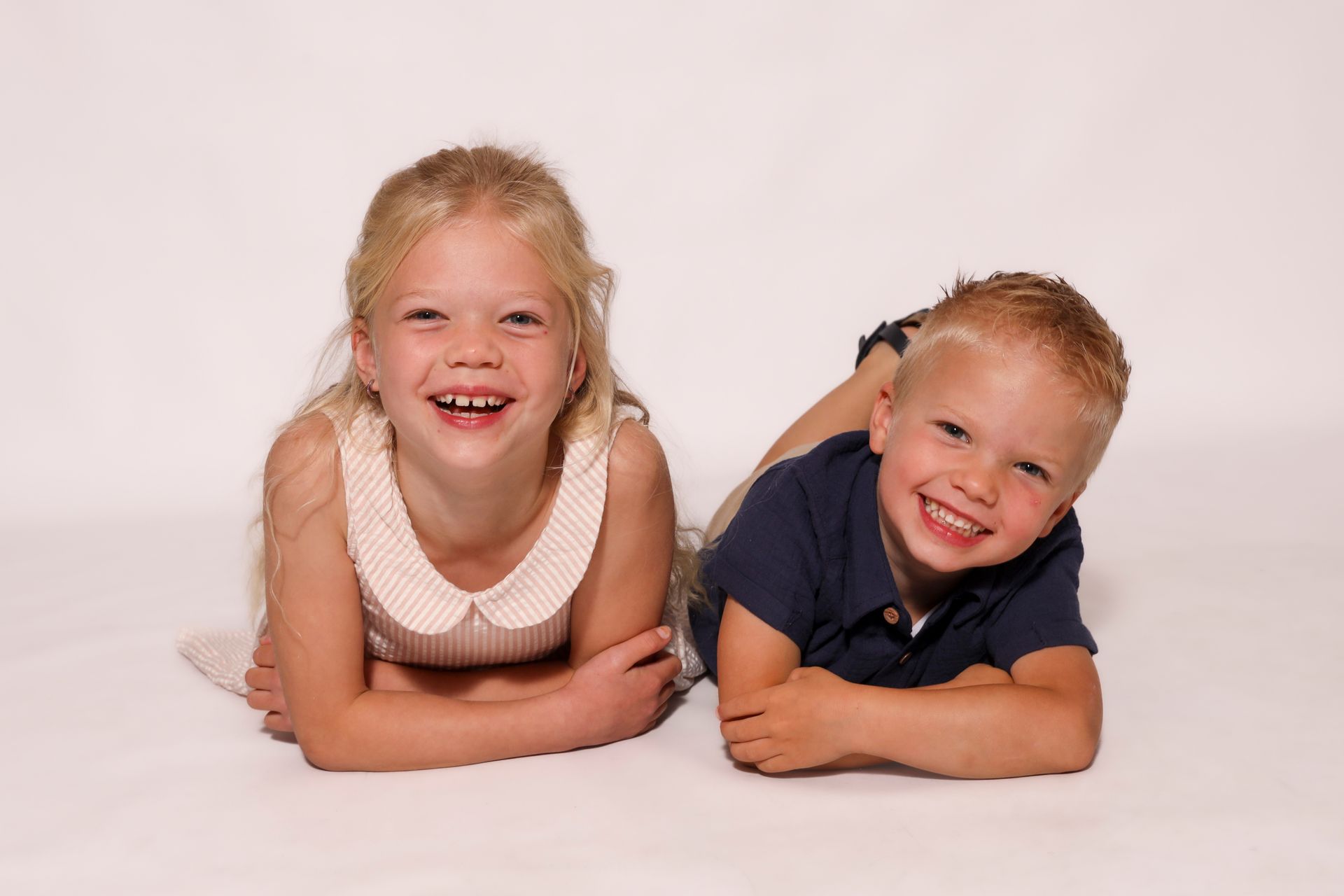 kinderen op de foto, in de fotostudio in Tiel, hartje Betuwe