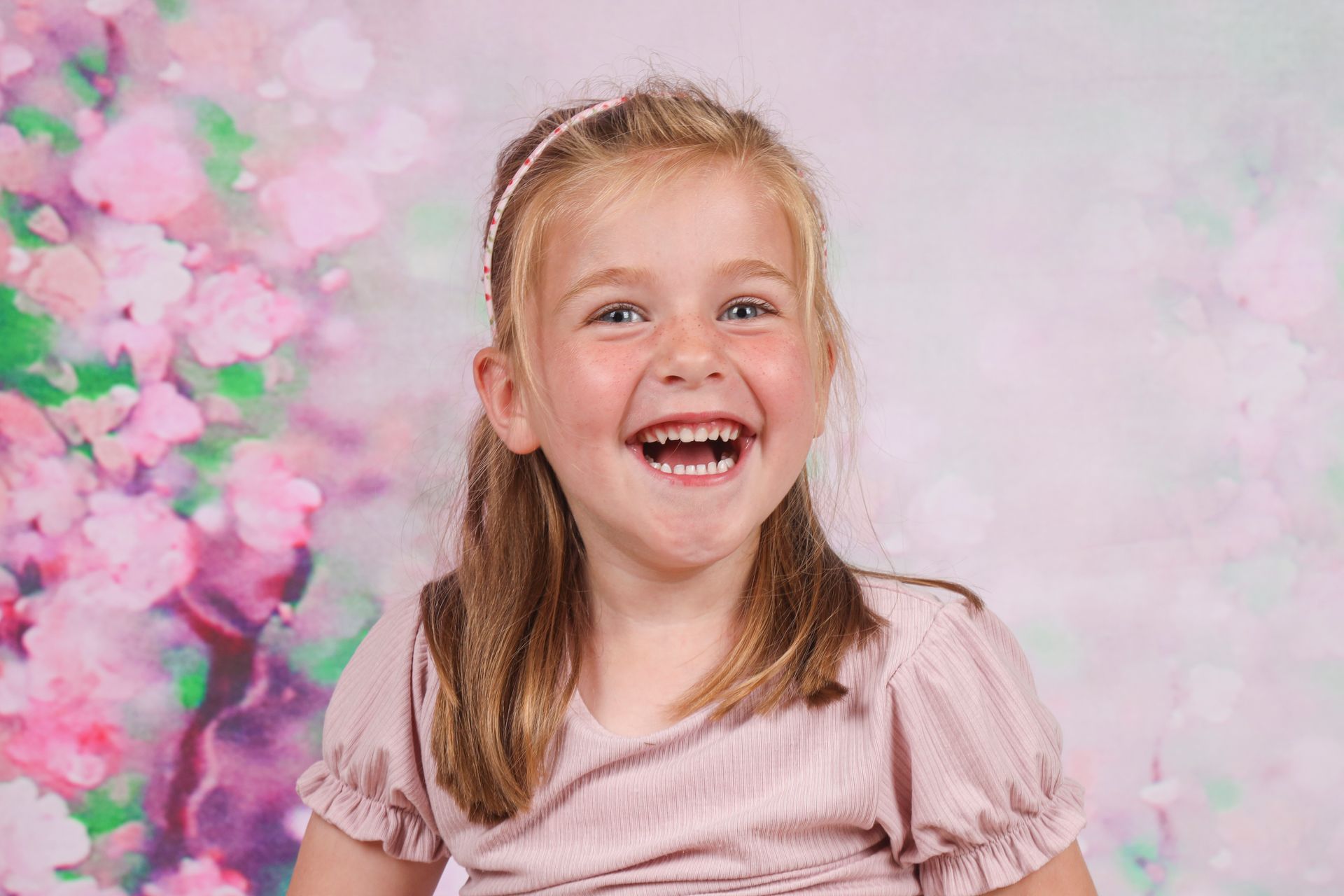 schoolfoto, pasfoto kind, leuke schoolfoto, schoolfoto tiel, schoolfoto betuwe, Lisenka Pauw Fotografie