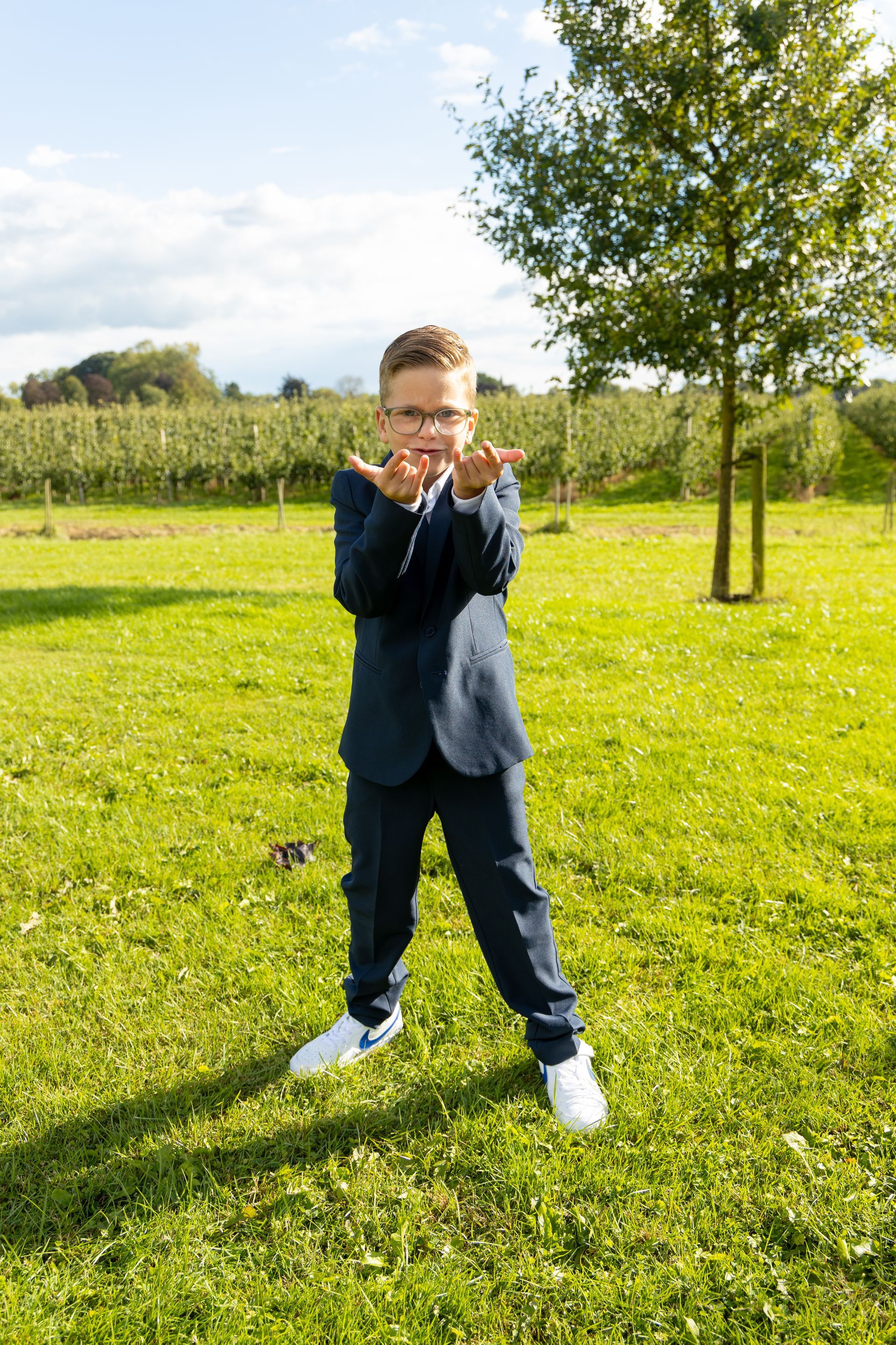 Trouwen met de leukste fotograaf op jullie huwelijk. Bruidsfotograaf Tiel en de Betuwe, maakt spontane trouwfoto's