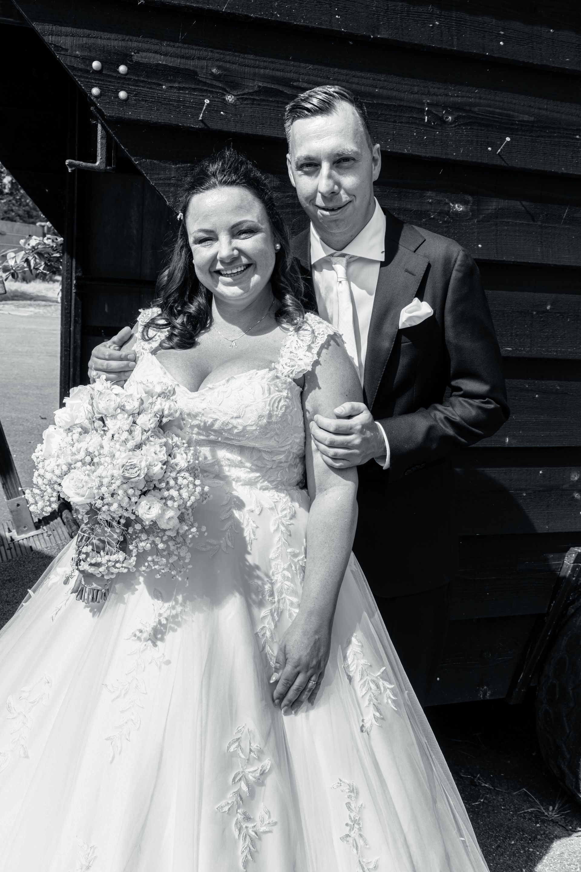 Trouwen met de leukste fotograaf op jullie huwelijk. Bruidsfotograaf Tiel en de Betuwe, maakt spontane trouwfoto's